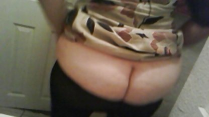 Le strip telanjang vidio xxx hot jepang dan masturbasi di meja